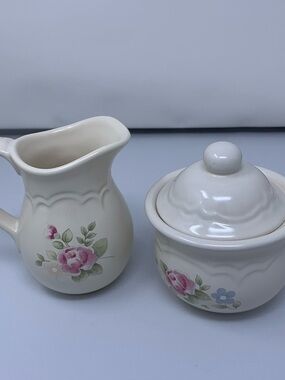NWT Pfaltzgraff Tea Rose Creamer and Sugar Bowl Set